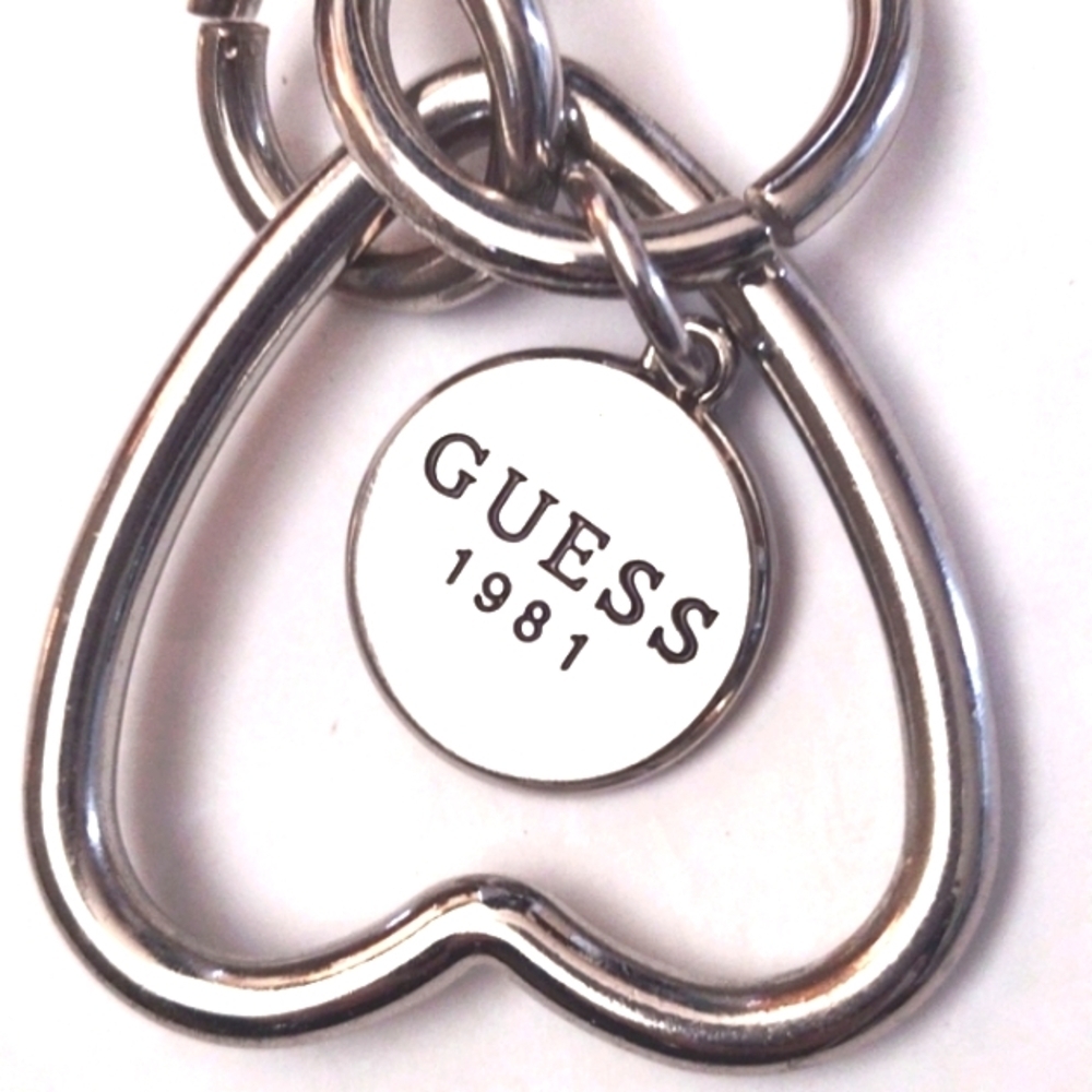 GUESS SILVER-TONE HEART WITH GUESS 1981 SIGNATURE BRANDED TAG 9" KEYCHAIN - Picture 2 of 8